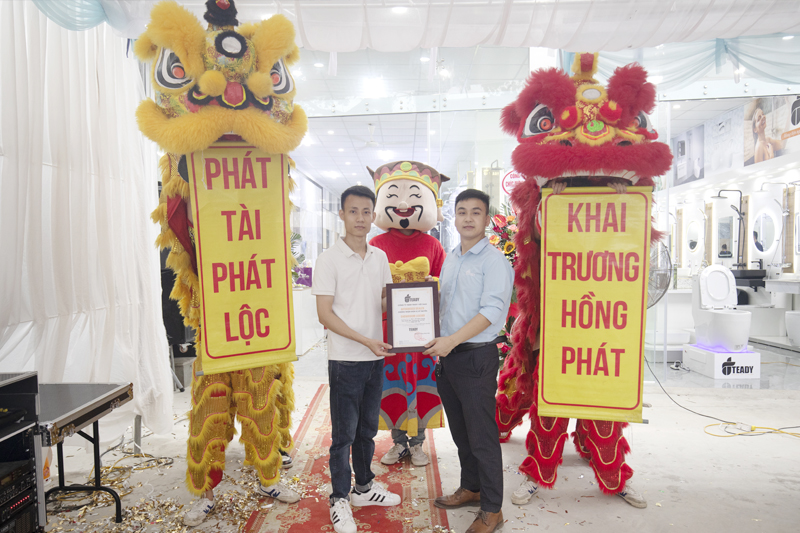 showroom-luxury -thiet-bi-ve-sinh-teady-tai-tien-truong-chuong-my-ha-noi